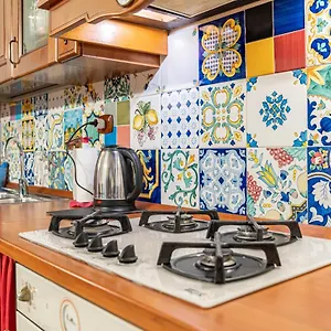 https://a-casarella-naples.hotels-amalfi.com